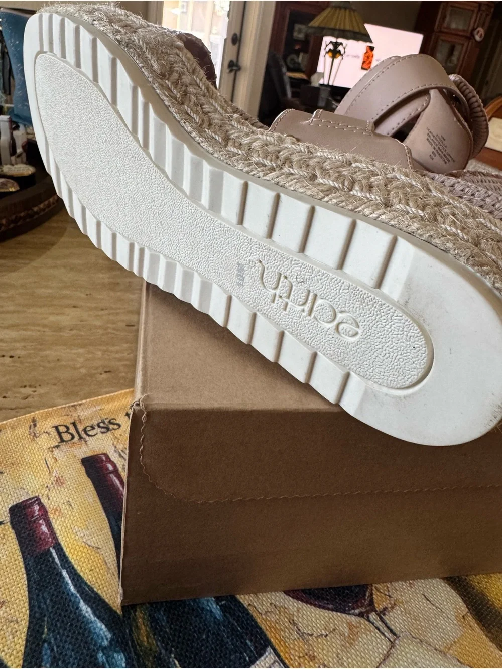 Earth comfortable espadrille